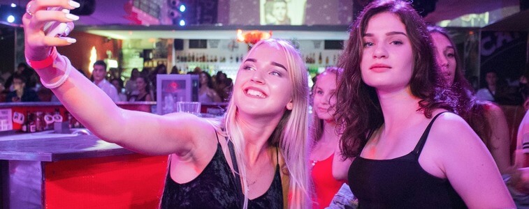 студенты МСМ на вечеринке P.M Club в Праге